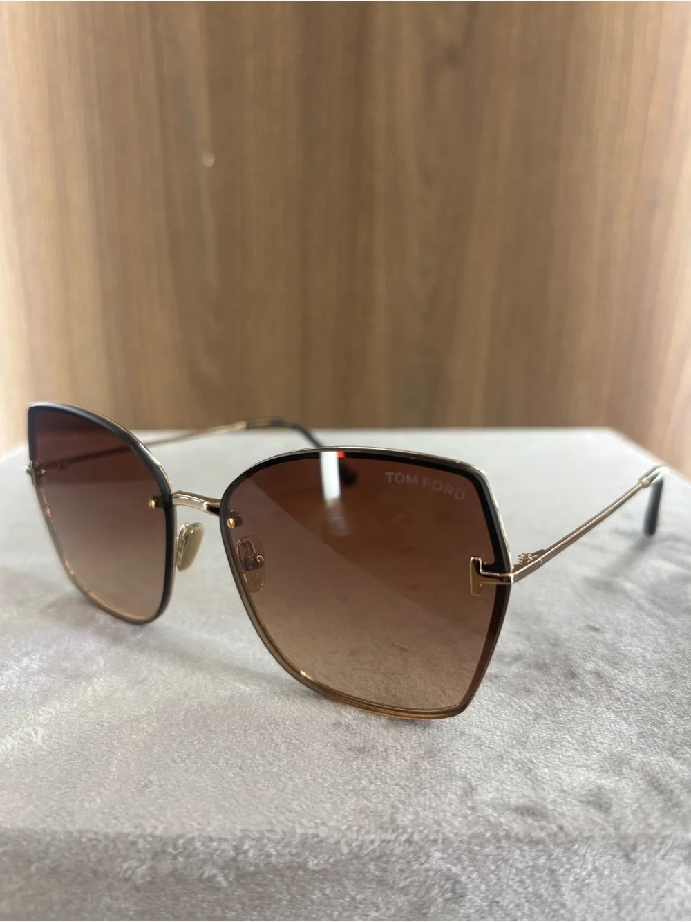 Tom Ford Nickie-02 TF1107 28F Sunglasses 62-16-140 New